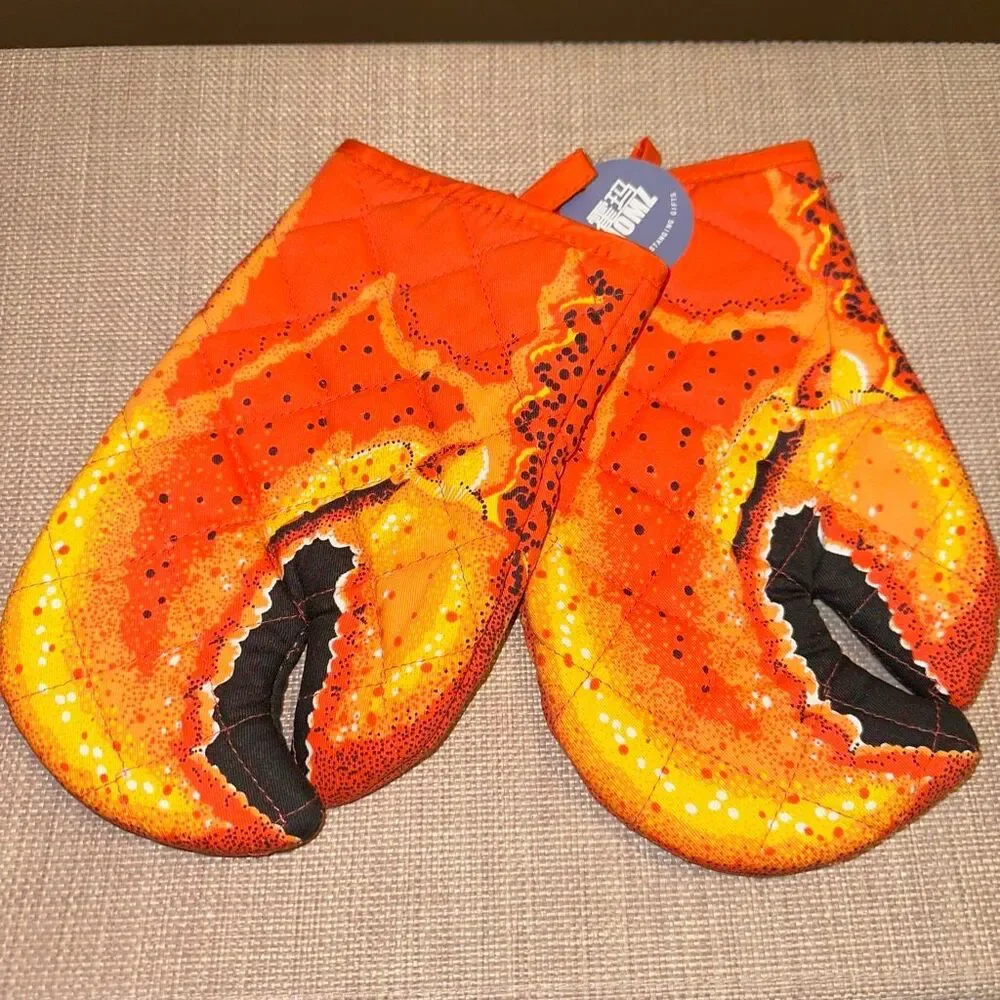 Homz Lobster Claw Quilted Oven Mitts Set of 2 Red Orange Black NWT